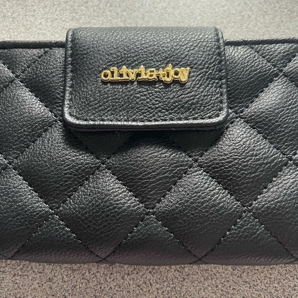 Olivia + Joy Black Quilted Wallet Cell Phone Holder - Picture 2 of 10